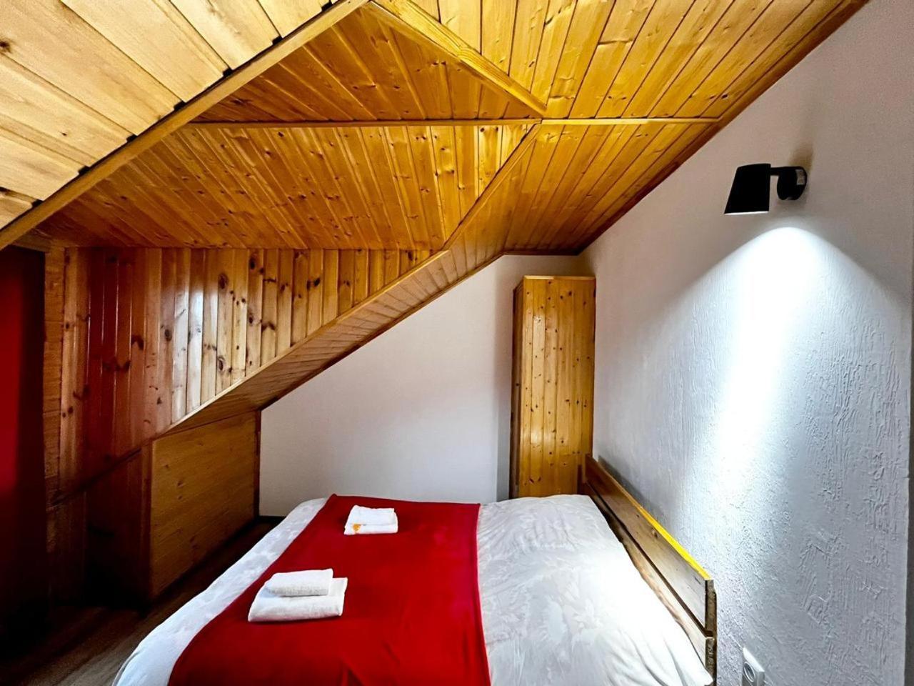 קוטאיסי Nino & Irodi'S Guest House מראה חיצוני תמונה